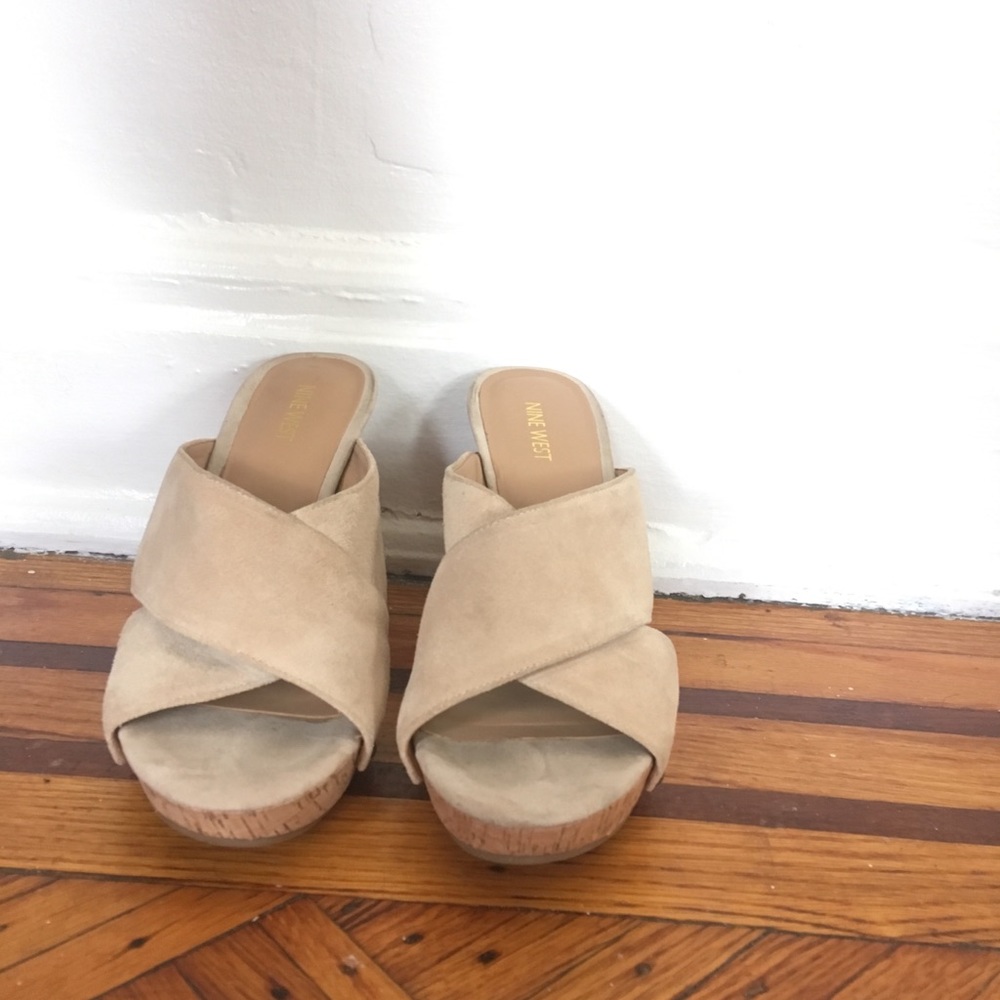Nine West cream slide